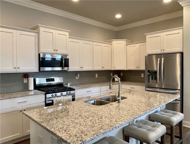 Building Photo - 4703 SW Lilly St