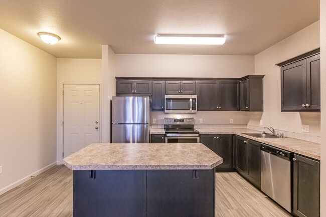 Interior Photo - ALDERBROOK APARTMENTS- PREMIER, AFFORDABLE...