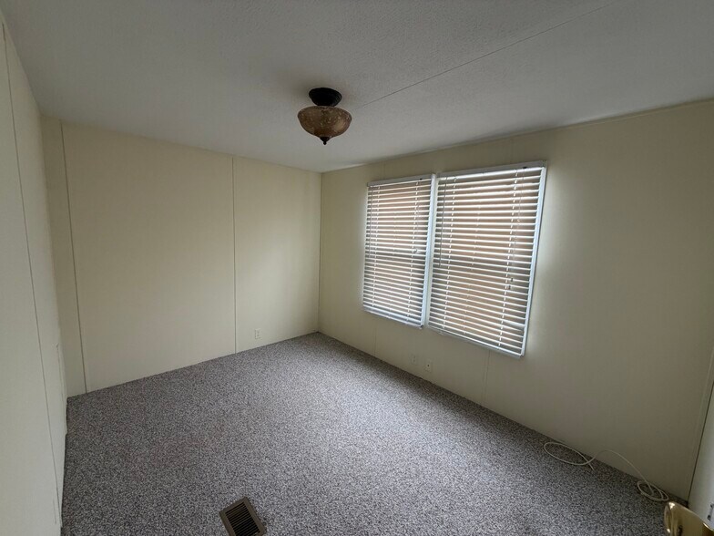 Building Photo - 3008 Church Hill Rd