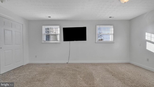 Building Photo - 1312 Magnolia Ave