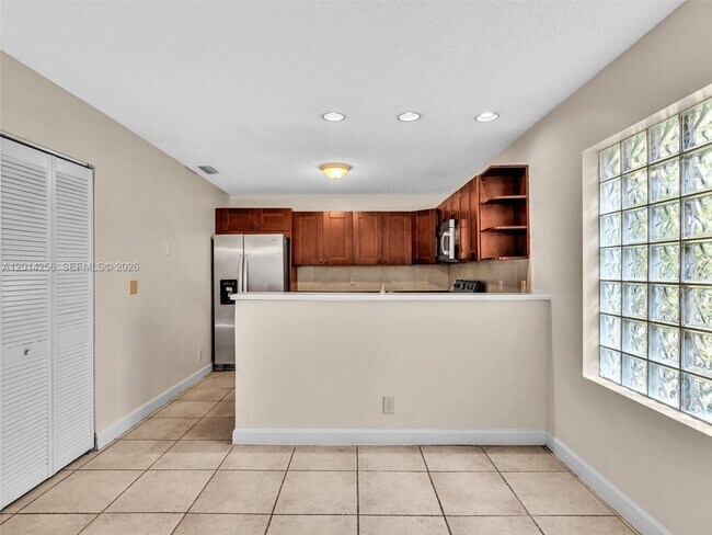 Building Photo - 10731 NW 16th Ct