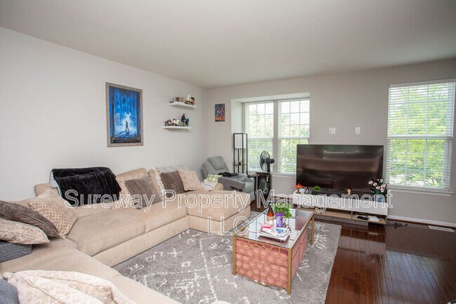 Building Photo - 172 Fela Dr