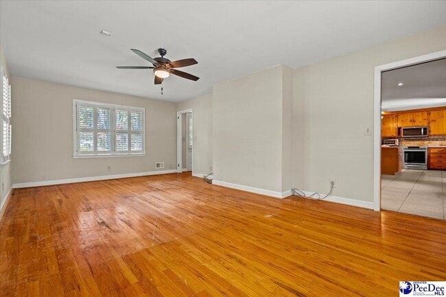 Building Photo - 726 Wisteria Dr