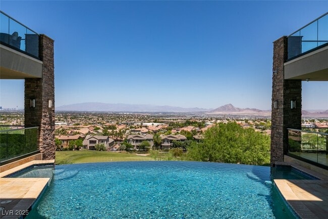 Building Photo - 1500 MacDonald Ranch Dr