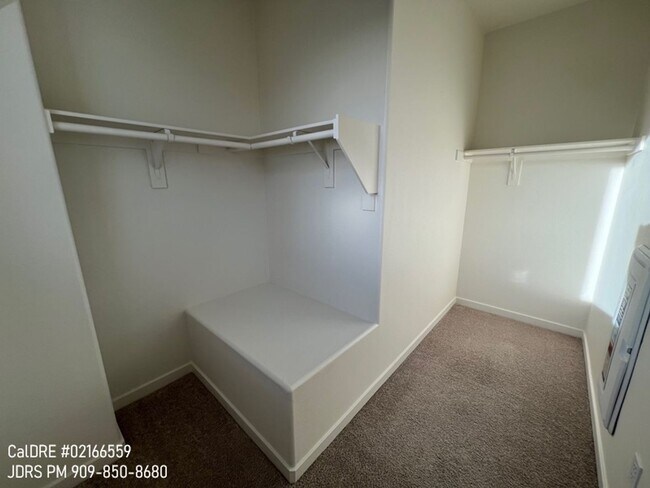 Building Photo - Rancho Cucamonga 3 Bedroom Condo