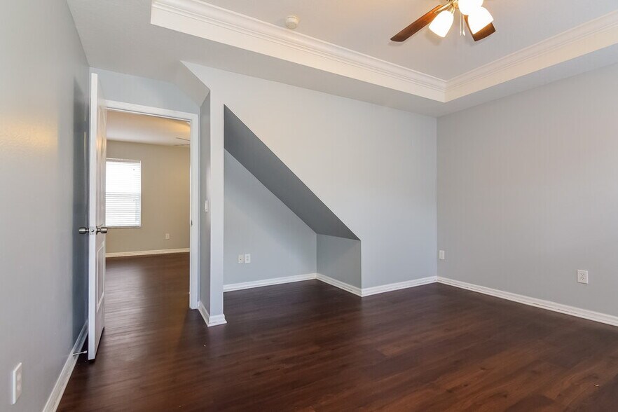 Building Photo - 18123 Birdwater Dr
