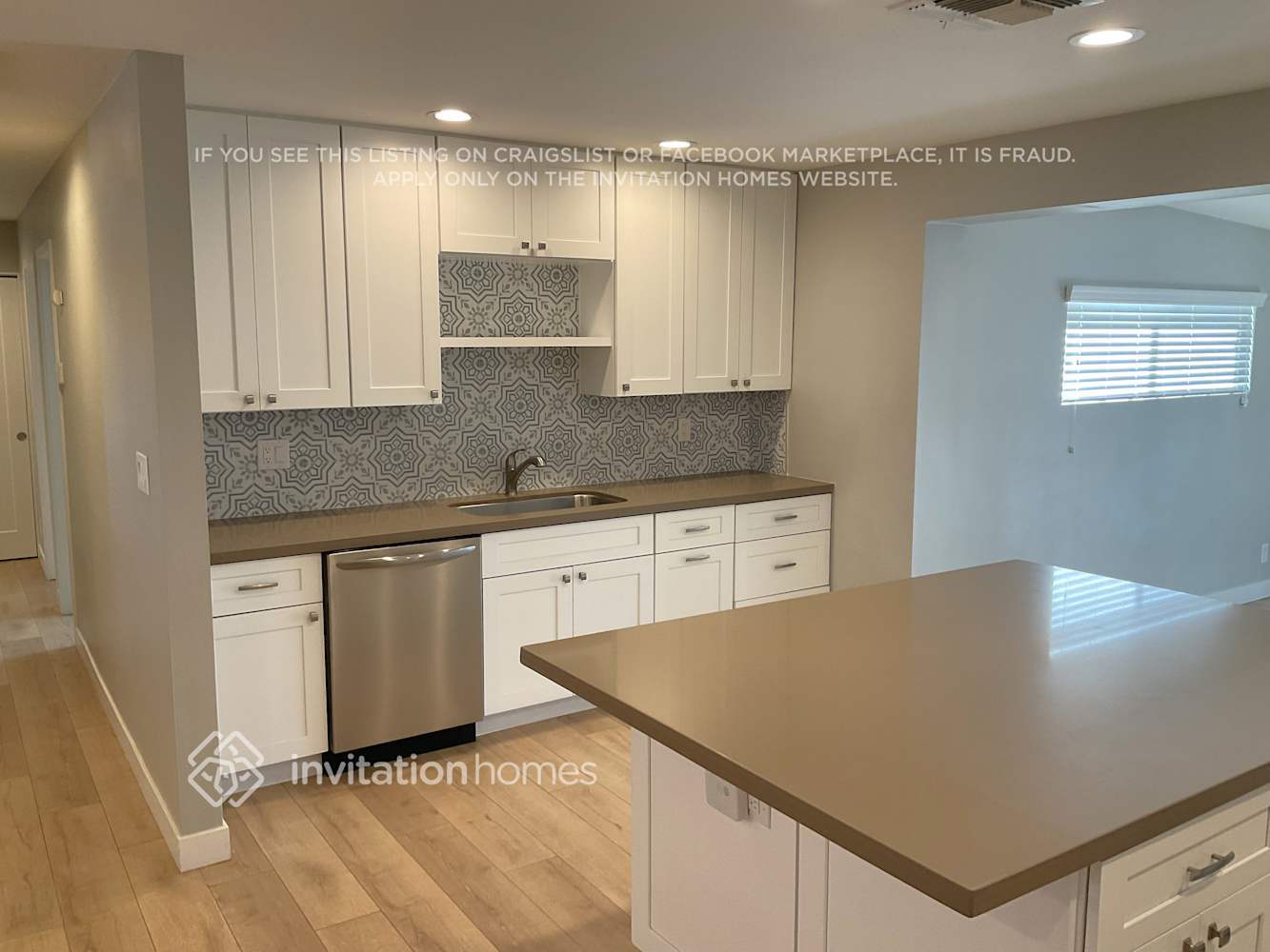 Building Photo - 7025 E Culver St