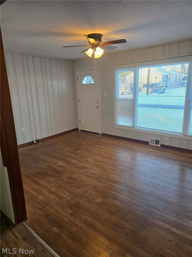 Building Photo - 315 Redfern Rd