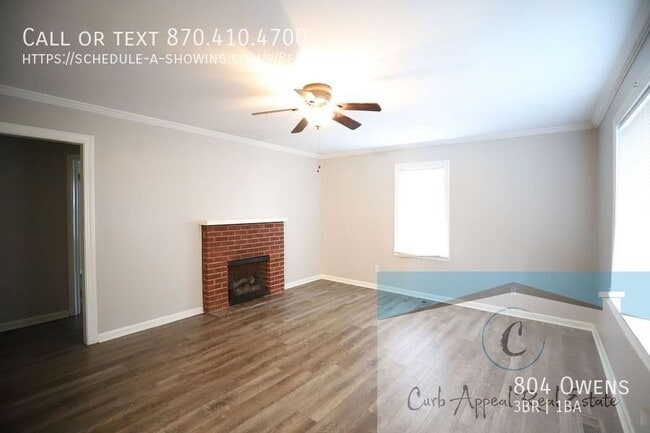 Building Photo - 804 Owens-