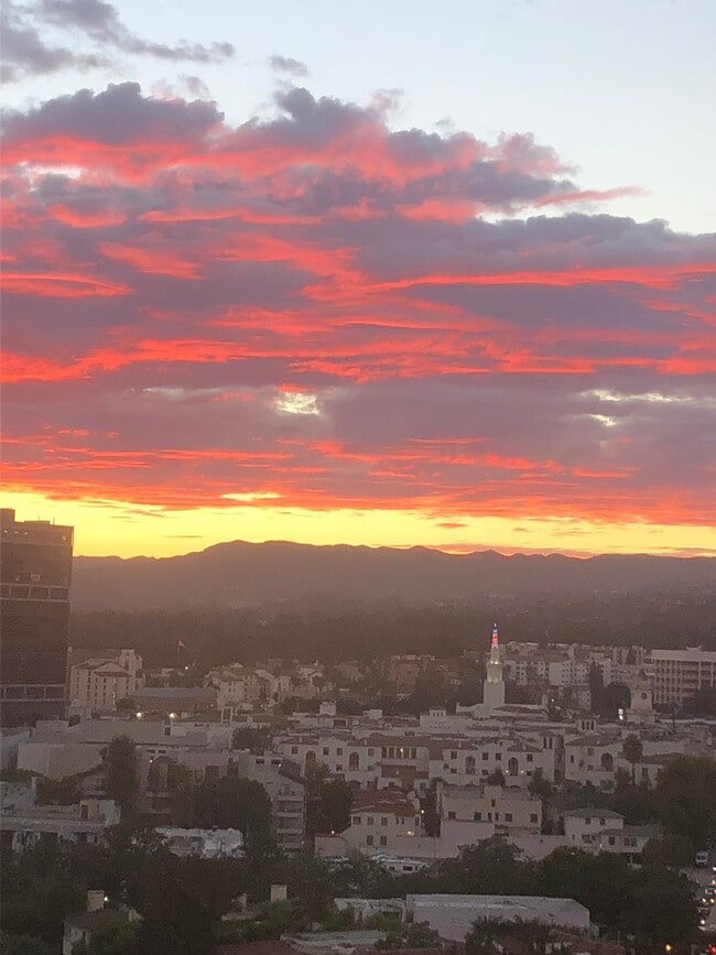 Building Photo - Westwood-Beverly Hills area the well-known Wilshire Selby West