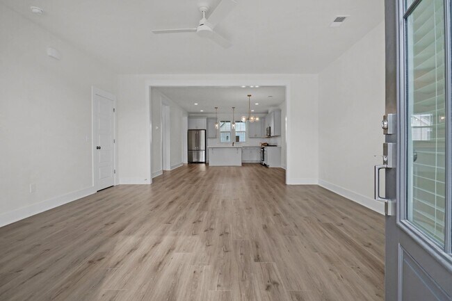 Building Photo - Luxury Townhome in Midtown Nexton