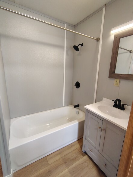 Building Photo - 375 Ester Spur Rd