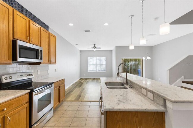 Building Photo - 9306 River Rock Ln