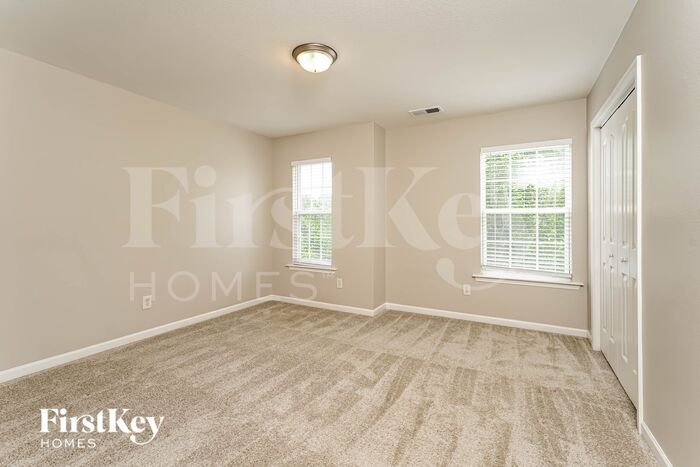 Building Photo - 2586 Viola Ct