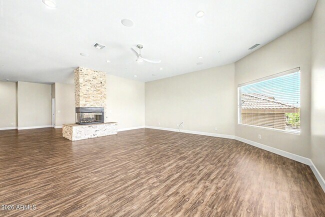 Building Photo - 15452 Chicory Dr