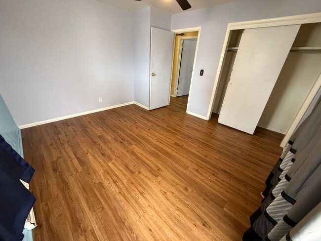 Building Photo - 4 Bedroom 2 Bathroom Home on Large Corner Lot with 2 Car Attached Garage In Great Neighborhood In...