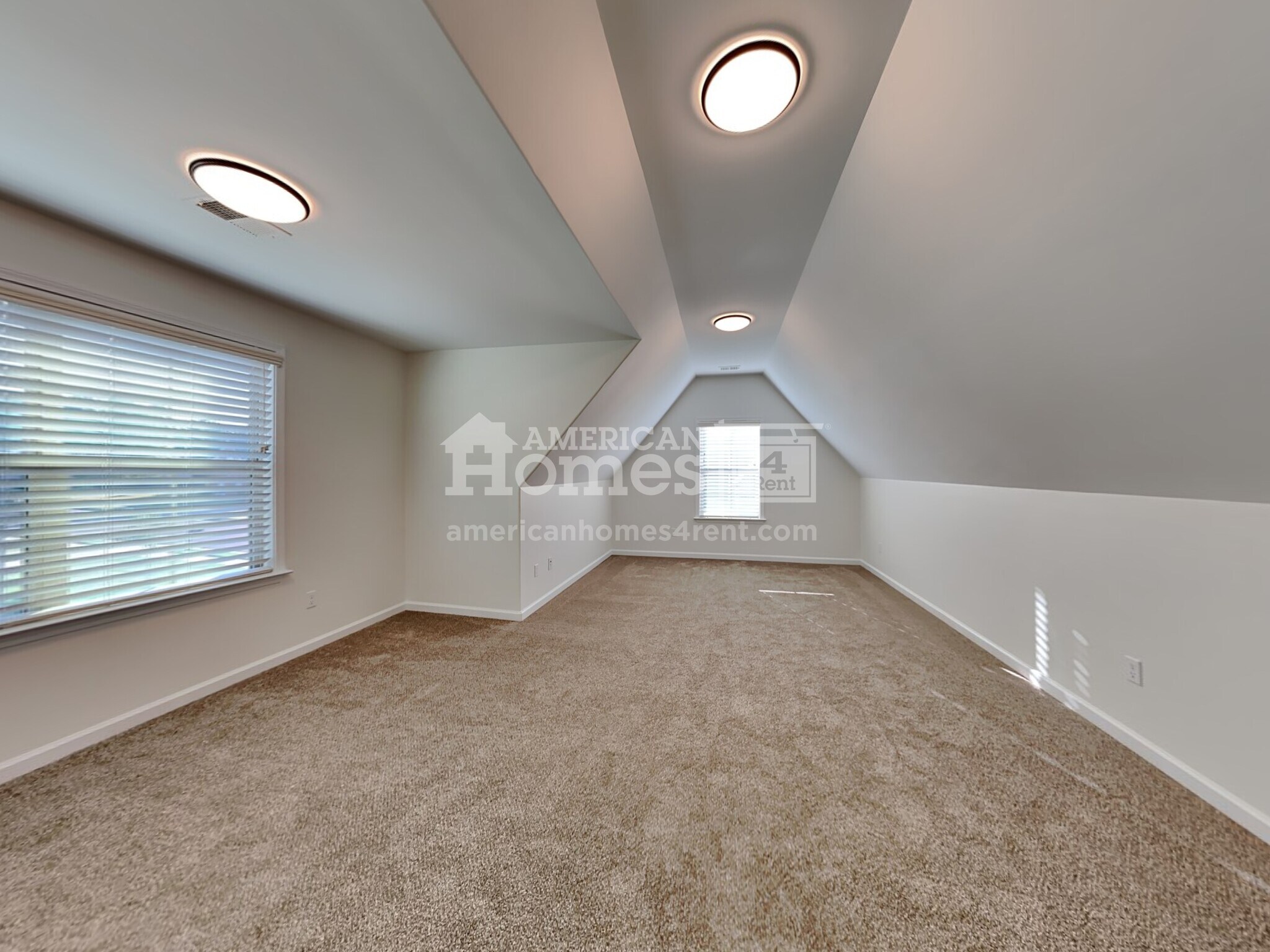 Building Photo - 5102 Laurel Springs Dr
