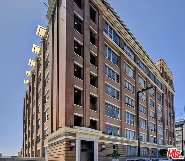 Building Photo - 1850 Industrial St