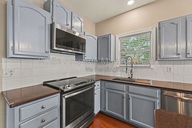 Building Photo - 9201 Hanworth Trace Dr