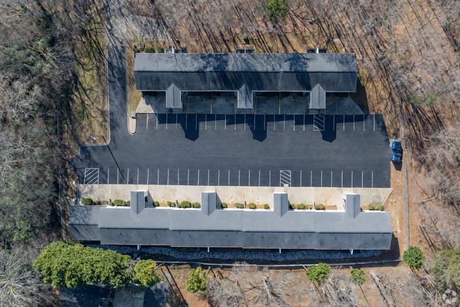 Building Photo - $2k Credit on Newly Remodeled 2bd/1bth Apartments You'll Be Proud to Call Home!