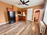 Building Photo - 32 E Walnut St