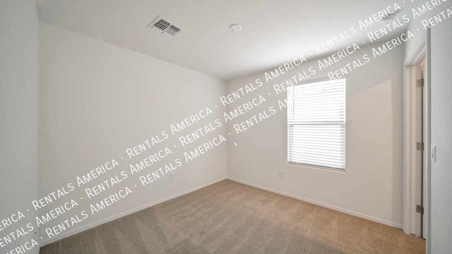 Building Photo - 7936 S Golden Bell Dr