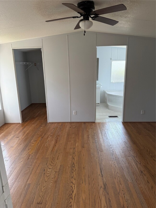 Building Photo - 8006 Palo Vista Dr