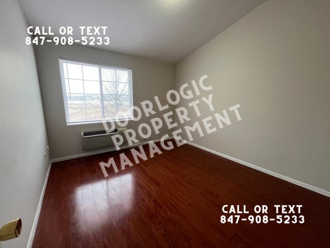 Building Photo - 1127 Silverstone Dr