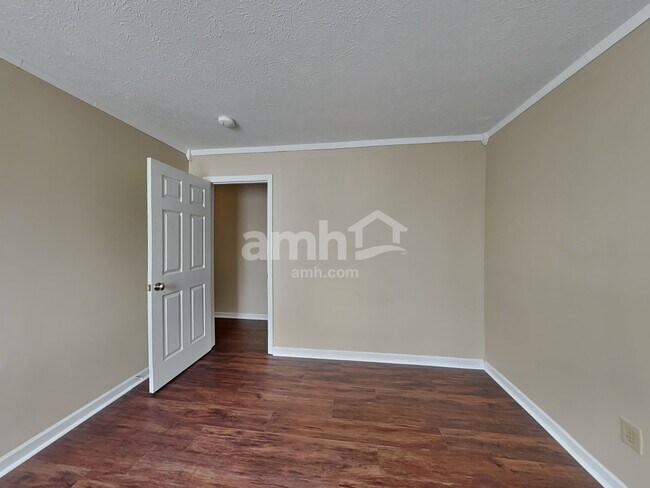 Building Photo - 11926 Titania Cir