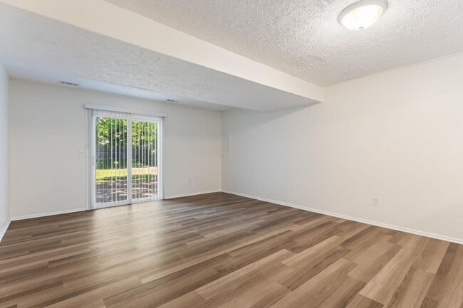 Building Photo - 6319 Harris Heights Ave