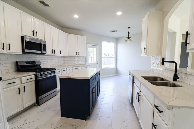 Building Photo - 4106 Forest Rain Ln
