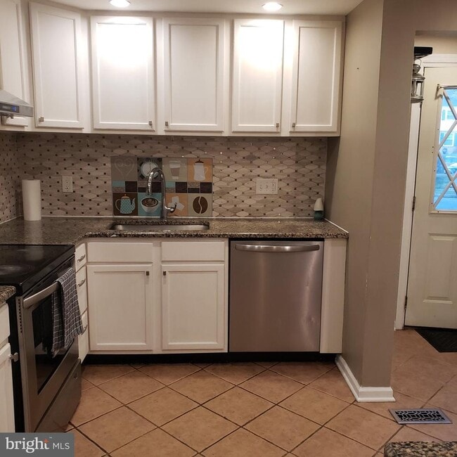 Building Photo - 3 Sagebrush Ct