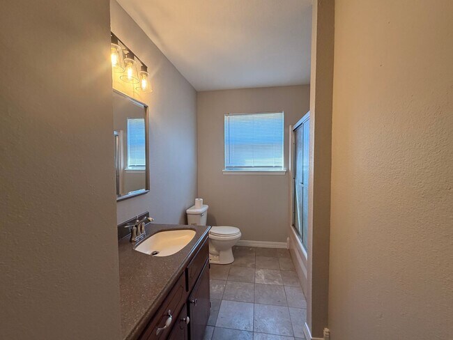 Building Photo - 801 Sequoyah Way