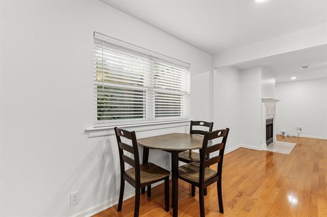 Building Photo - 4616 Bonnell Ave