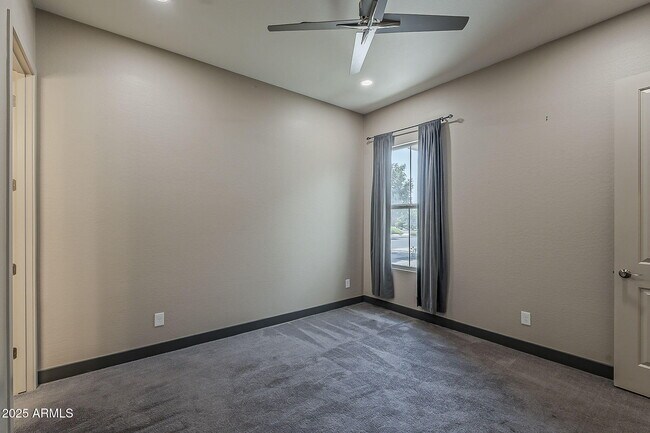 Building Photo - 5232 S Wesley
