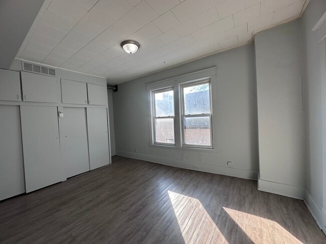 Building Photo - 1112-D Gilbert-