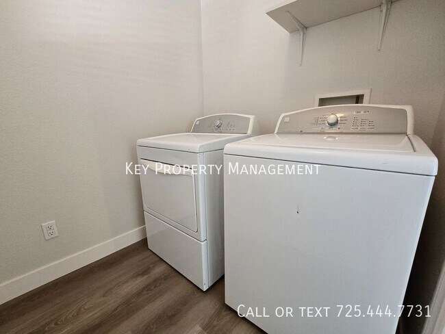 Building Photo - 8789 Ashley Park Ave