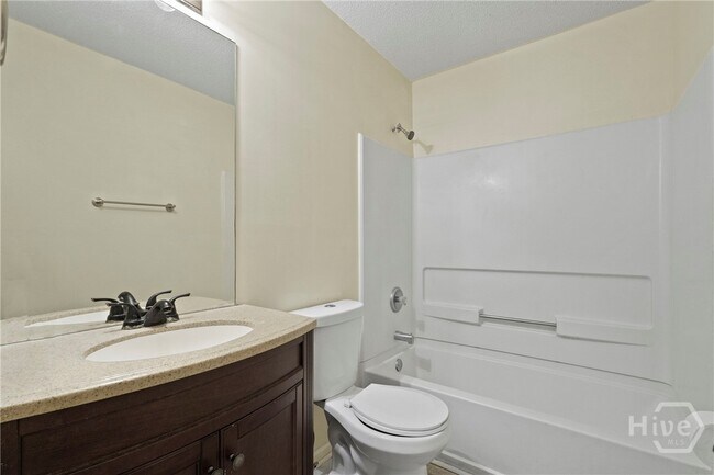 Building Photo - 156 Laurel Green Ct
