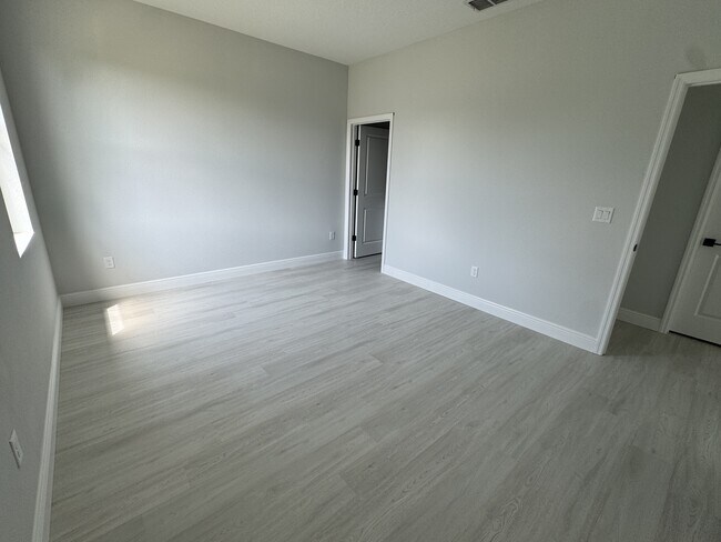 Building Photo - 113 Dogwood Dr Cir