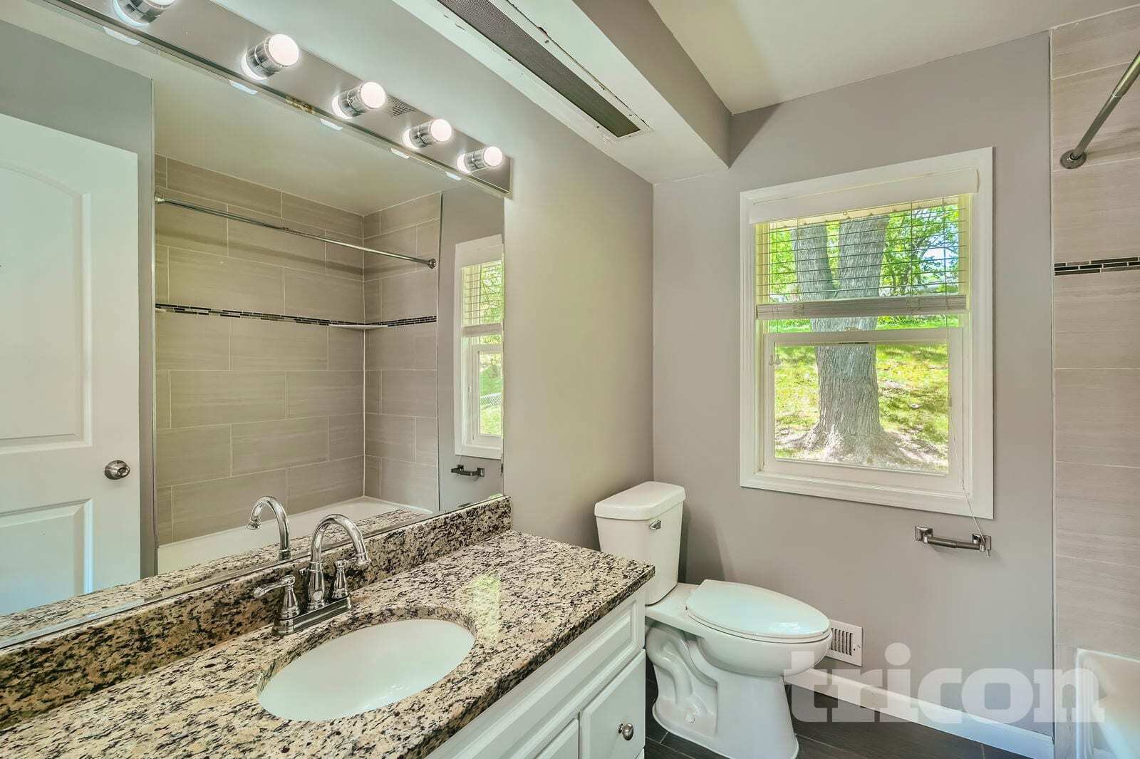 Building Photo - 5728 Xerxes Ave S