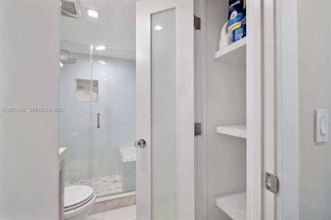 Building Photo - 5555 Collins Ave