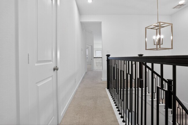 Building Photo - 16607 Lake Austin St