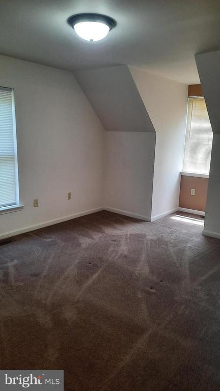 Building Photo - 137 Hunters Ridge Dr