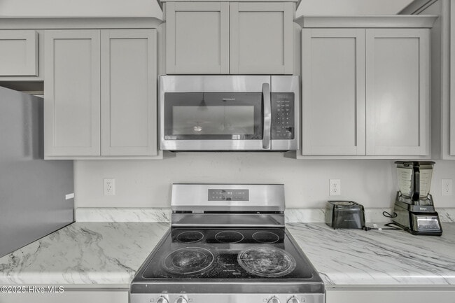 Building Photo - 1115 Carteret Mnr Dr