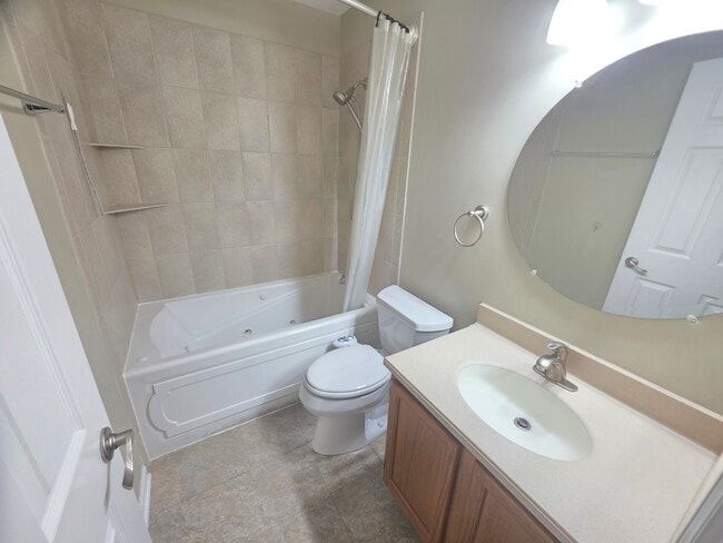 Building Photo - 302 Barton Ct