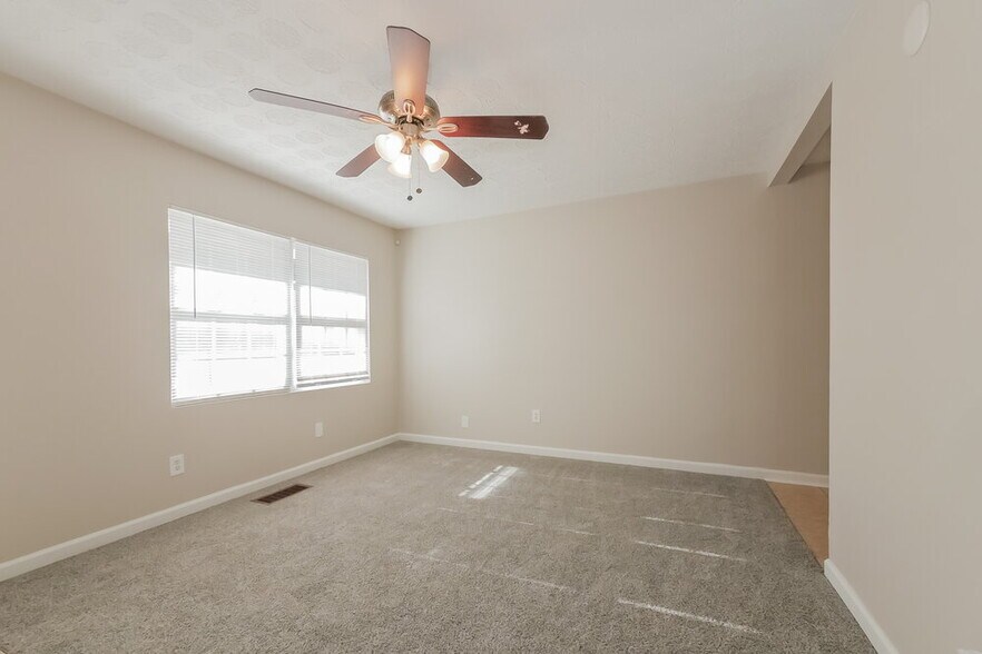 Building Photo - 8872 Channing Dr