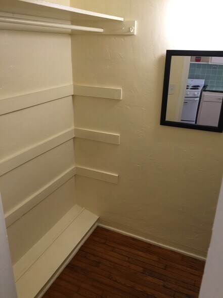 Building Photo - 2821 SW 1st Ave