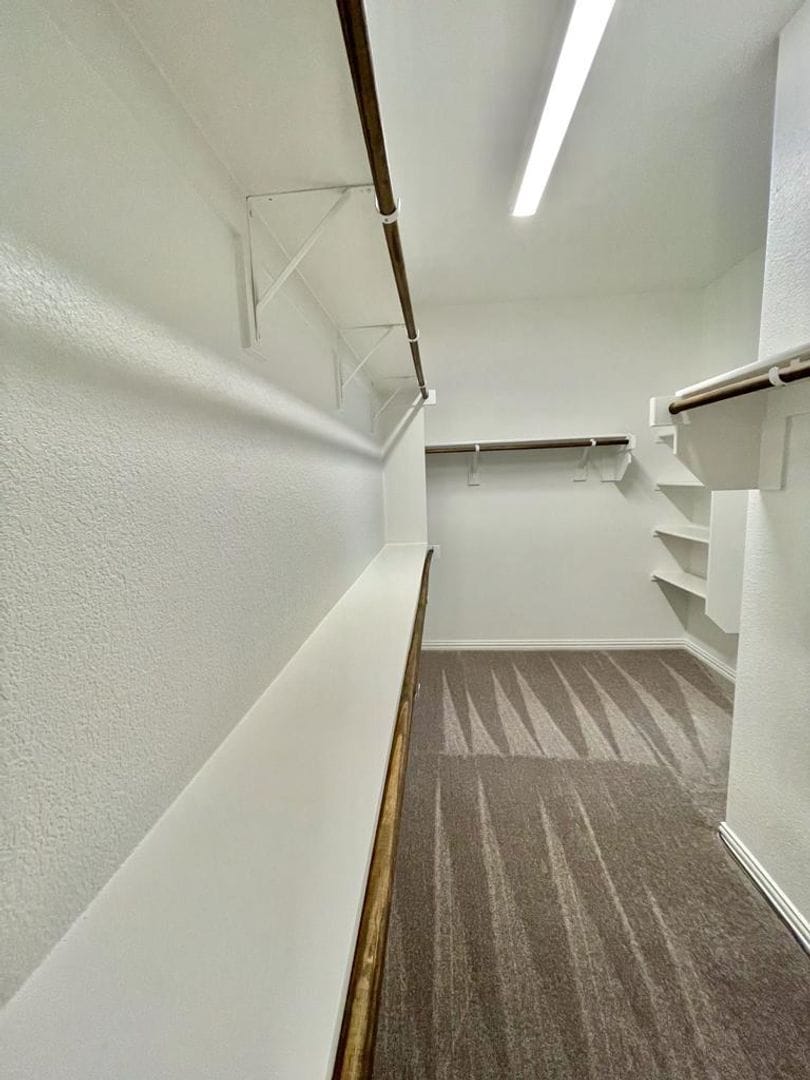 Building Photo - 2409 Rooster Ln