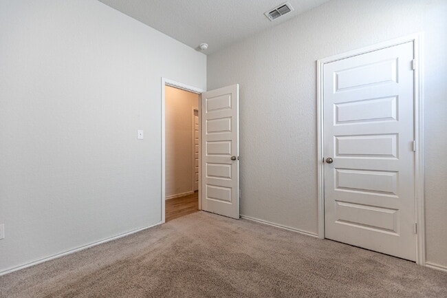 Building Photo - 5823 Hematite Rim