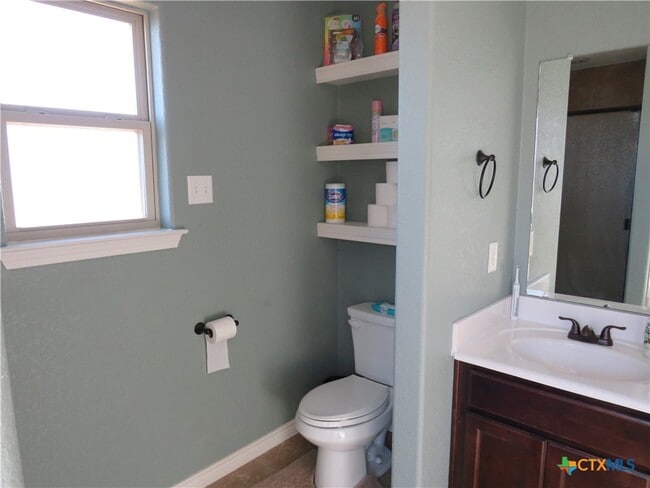 Building Photo - 9805 Kaitlyn Dr